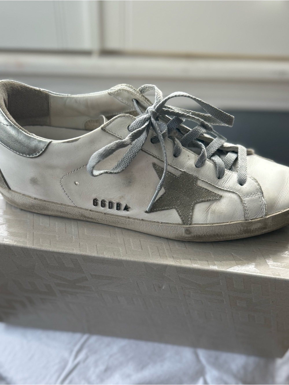 Golden Goose White Leather Super-Star Sneakers with Silver Star - Picture 6 of 11